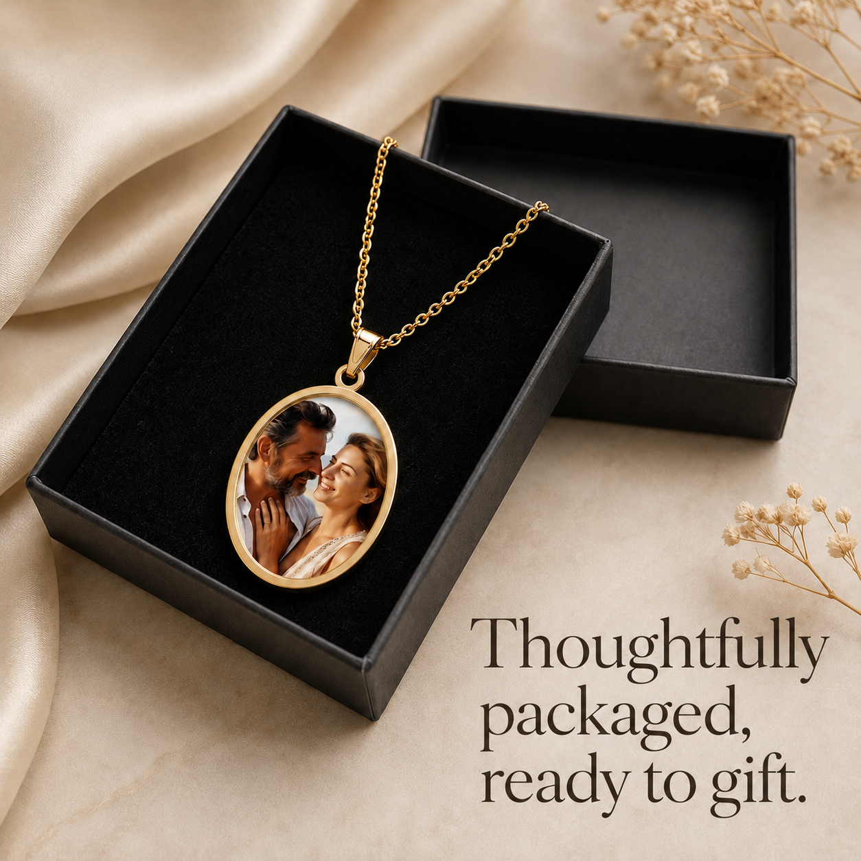 Oval photo pendant size and detail of polished bezel frame