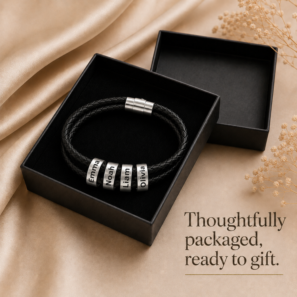 Family bracelet size and magnetic clasp detail