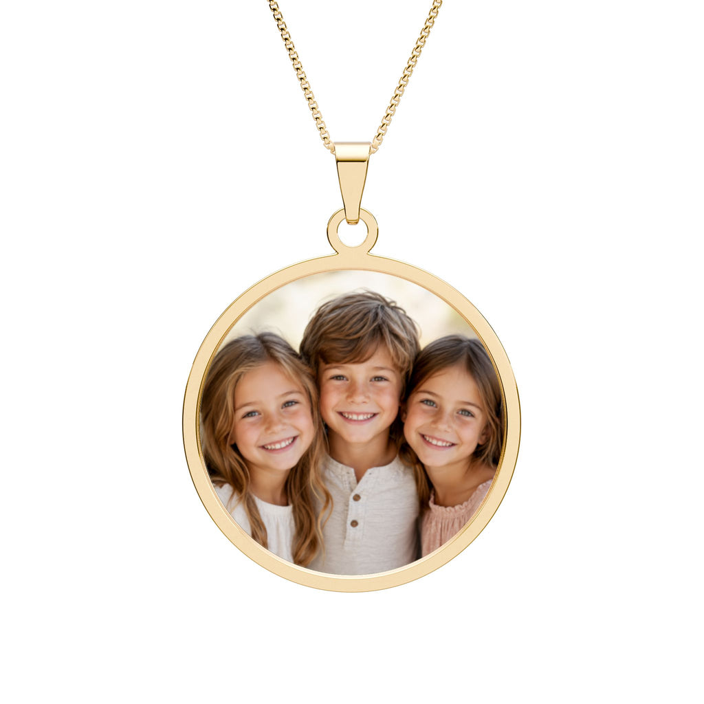 Personalized round photo pendant necklace with family photo in gold frame