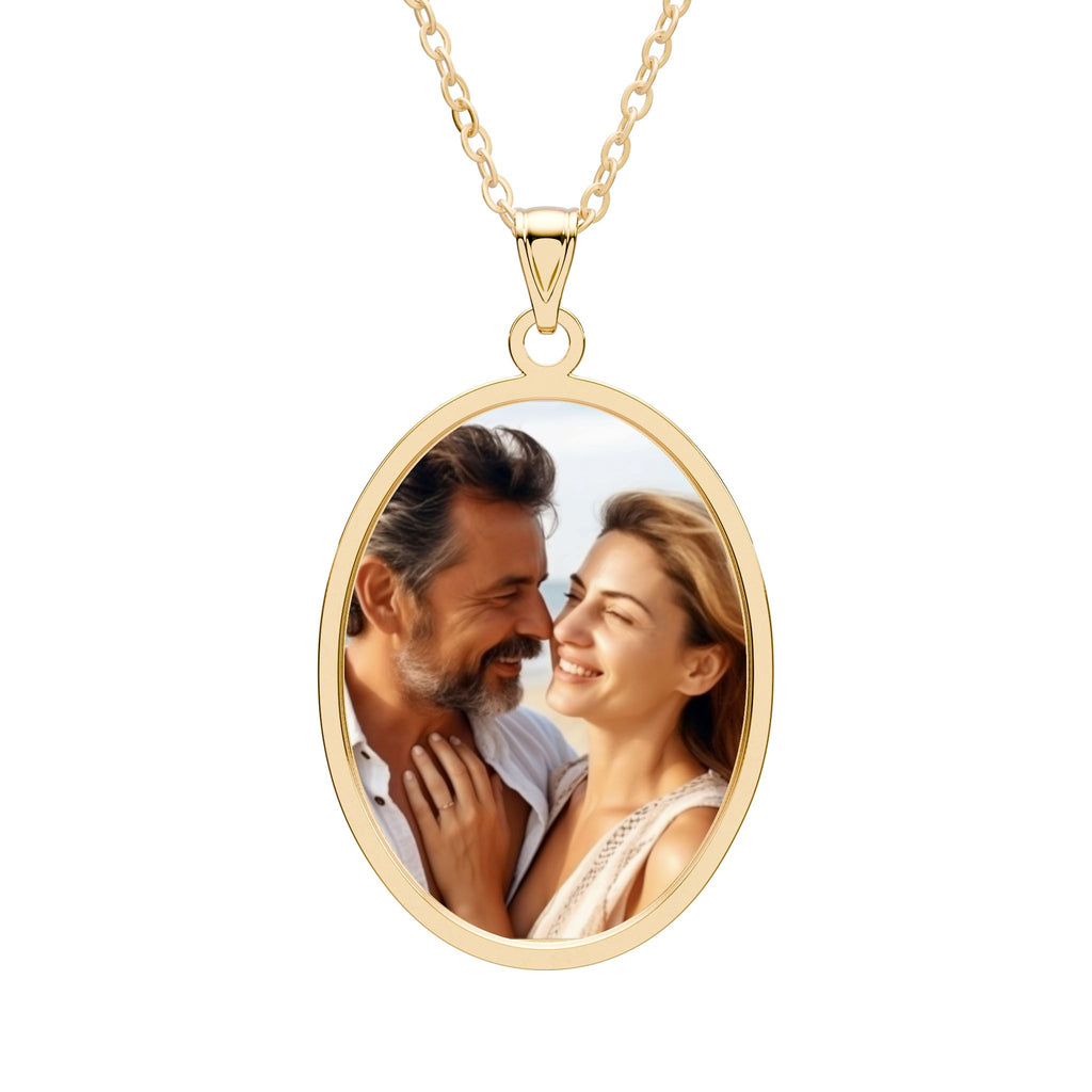 Personalized photo oval pendant necklace with couple portrait in gold frame